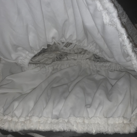 white crop top - Picture 3 of 3